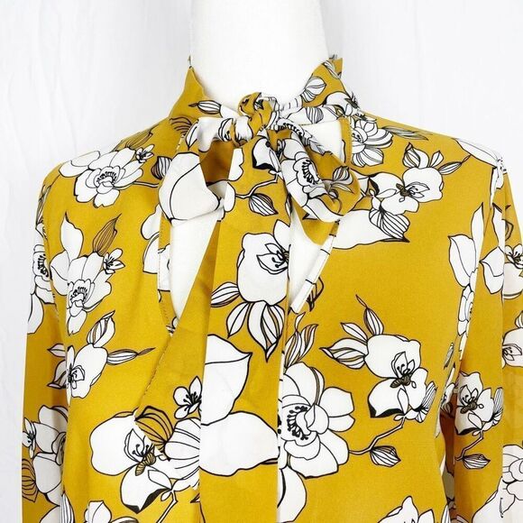 ❤️‍🔥5 for $25 One Clothing Los Angeles Floral Yellow & White Long sleeve tie ne - Picture 2 of 10